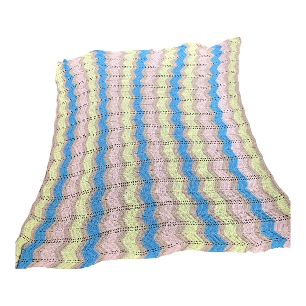 Multicolor Chevron quilted Bedspread